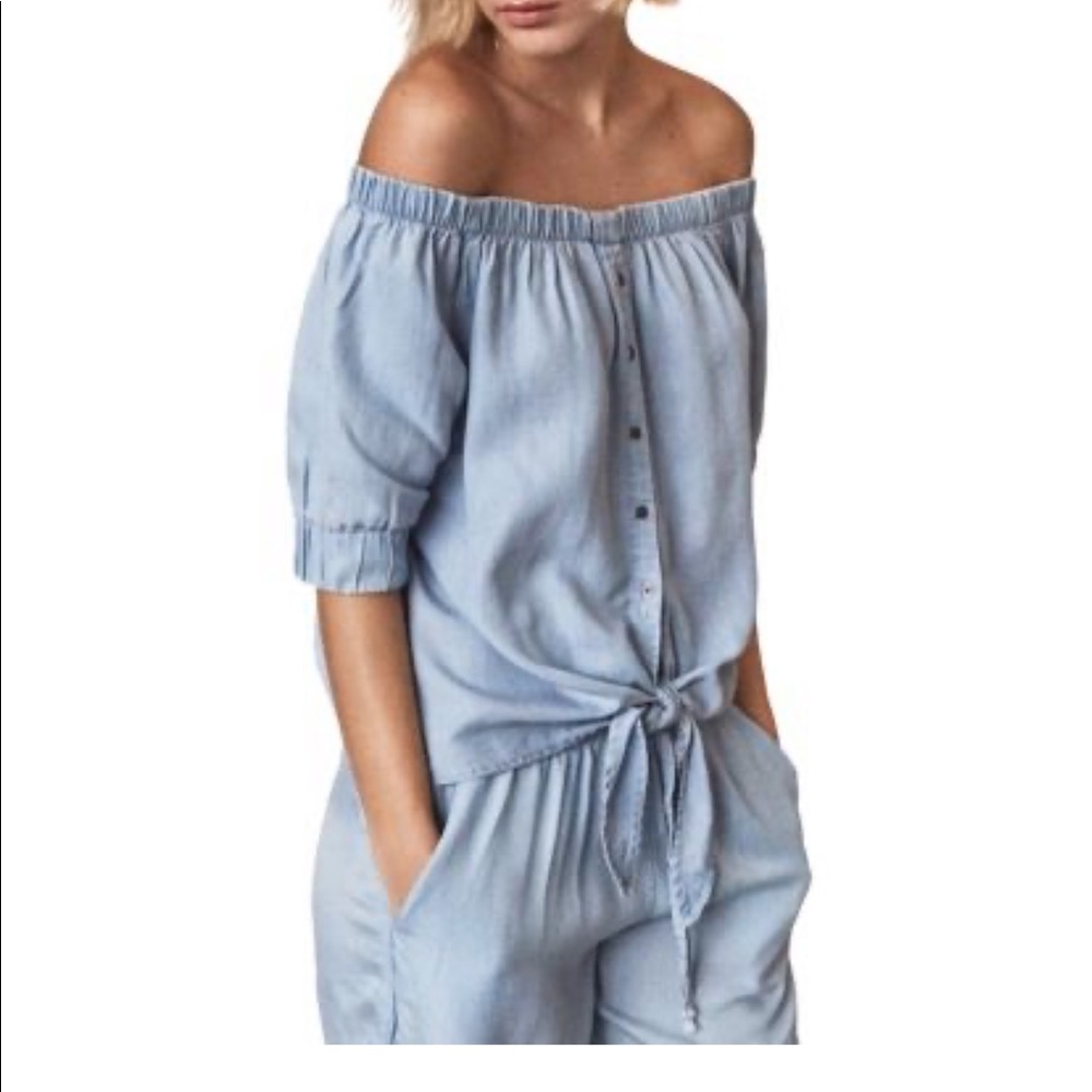 💫HOST PICK💫 Off the shoulder top